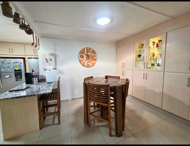 3 BEDROOM HOUSE FOR SALE IN BIRCHLEIGH